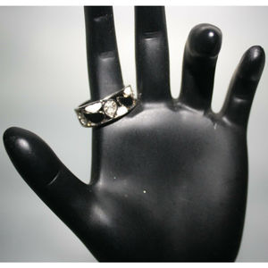 3/$15 Women's Black & White Ring Crystals Size 7 Fashion Jewelry New